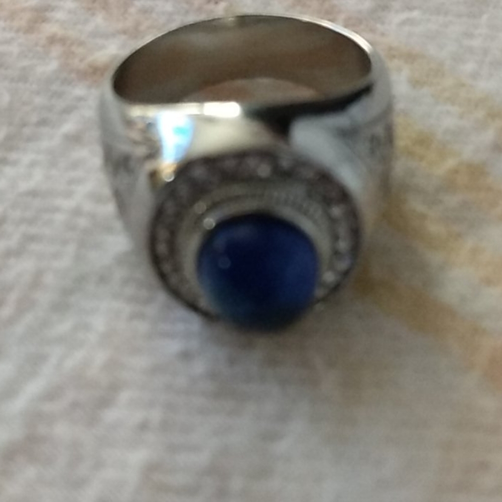 Ring - Picture 2 of 3